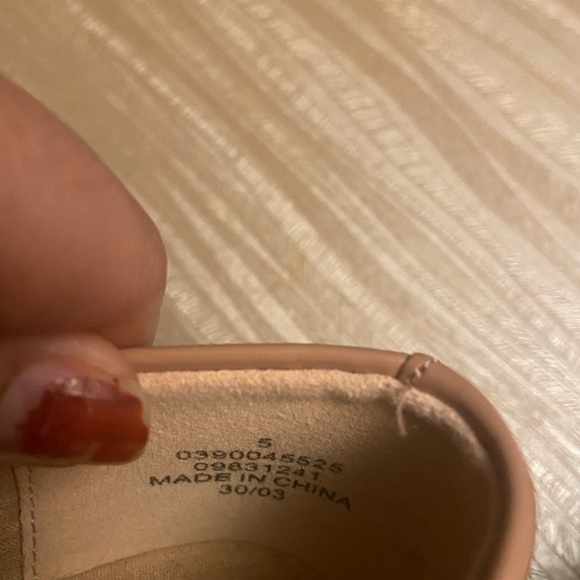 Asos design wide fit Luna bow ballet flats in beige size 5 - Picture 6 of 6